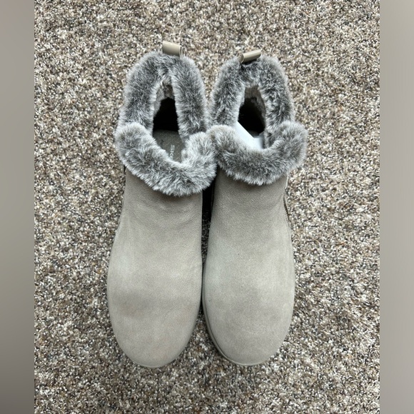 Skechers Relaxed Fit Booties - Picture 2 of 15